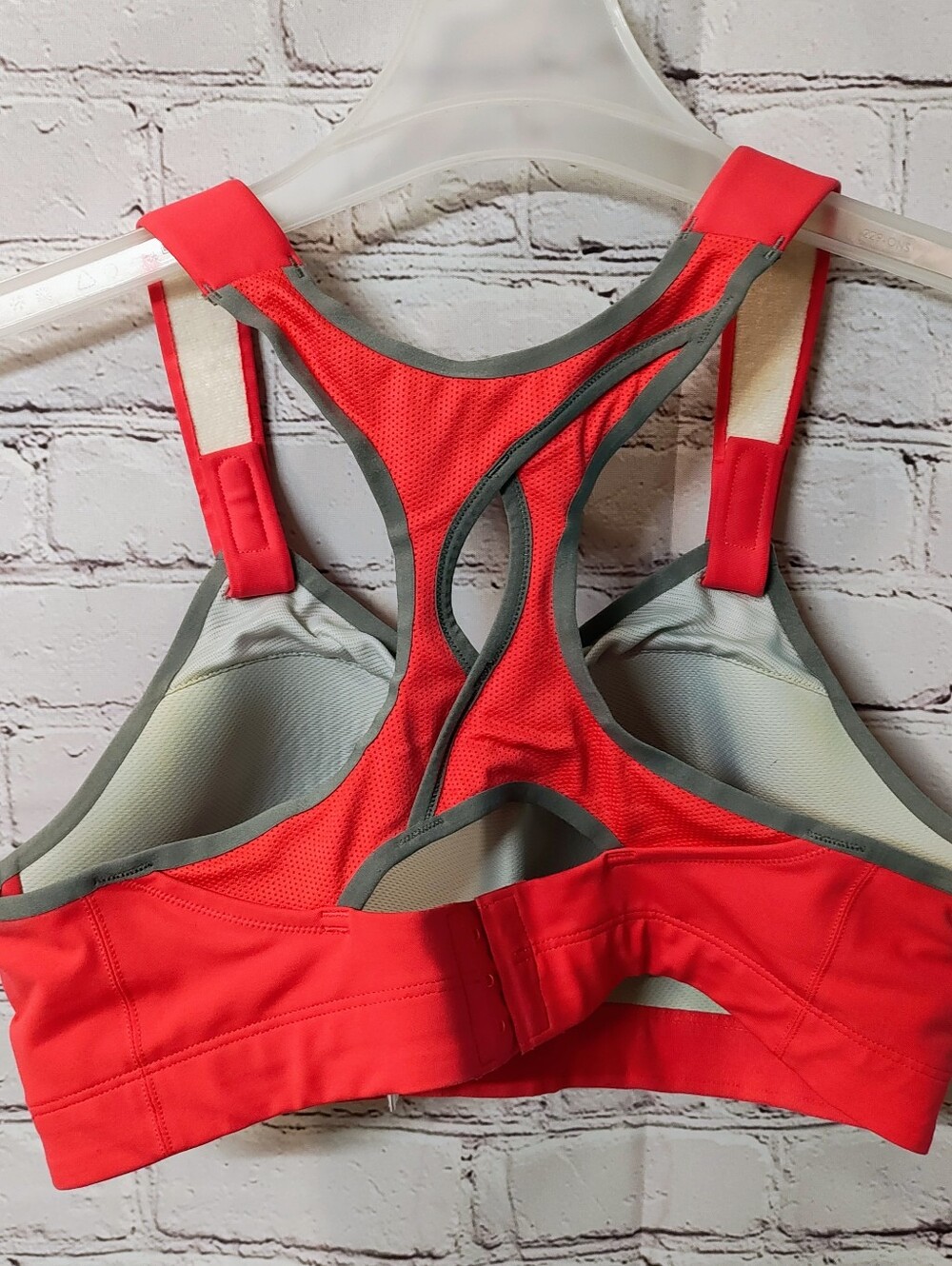 Brooks Juno Coral Pink Racerback Padded Sports Bra Racerback Wirefree 38C - Picture 2 of 10